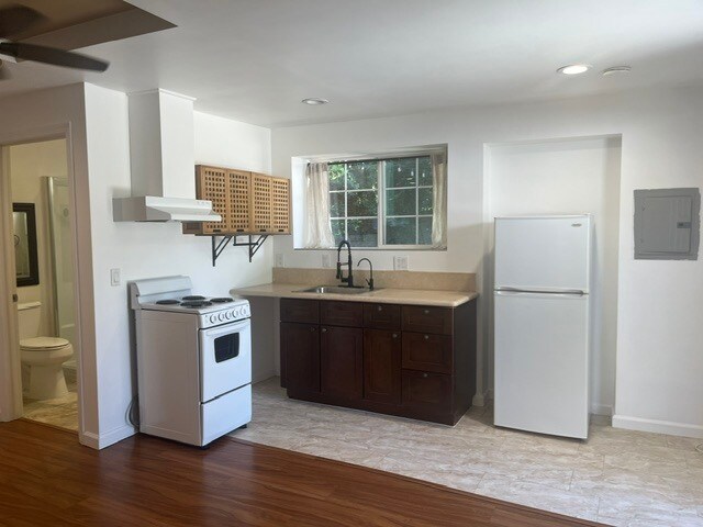 Foto del edificio - 5202 Goodland Ave