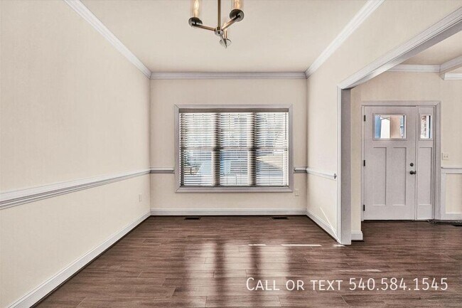 Foto del edificio - 6982 Linn Cove Court