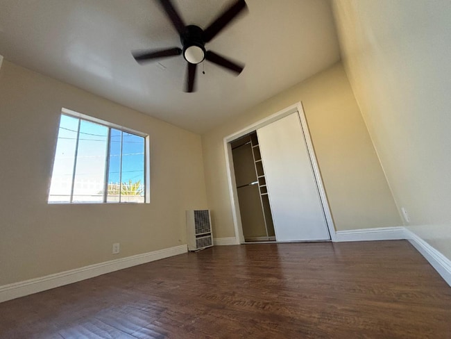 Foto del edificio - 1336 W 73rd St