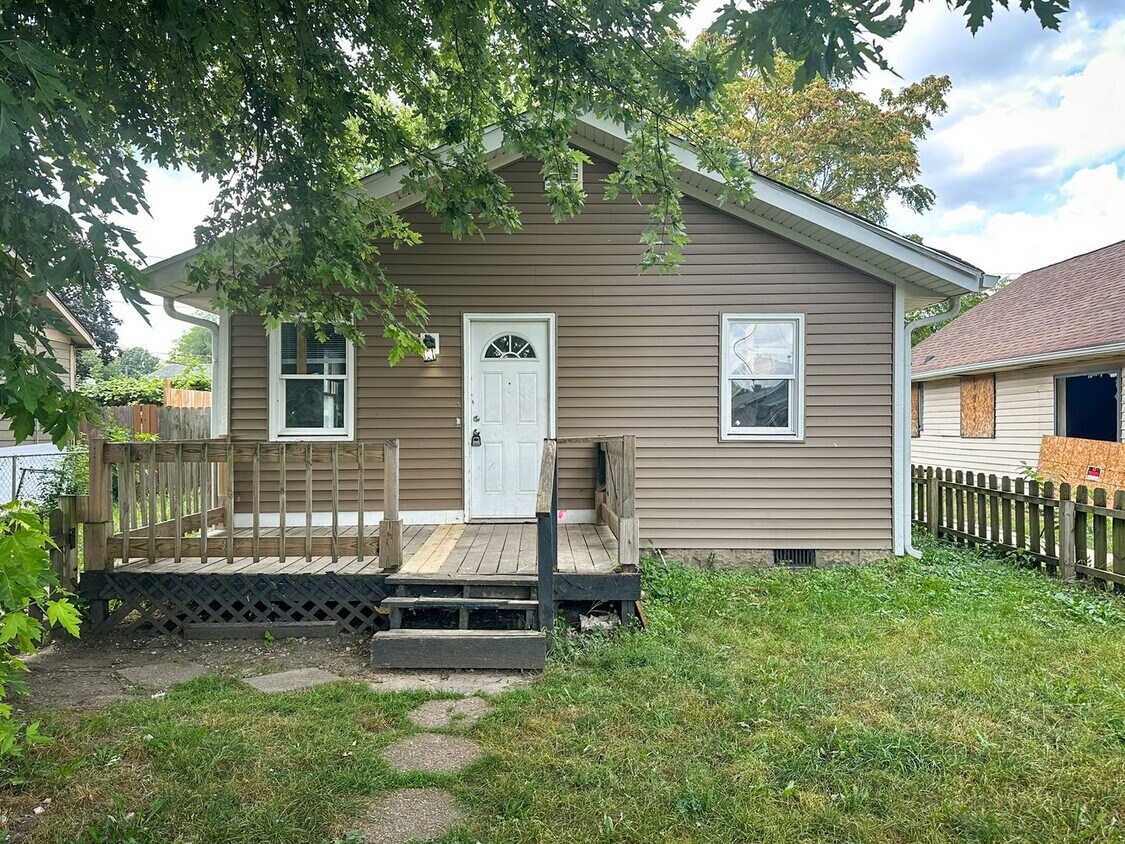Foto principal - 1744 Dawson St