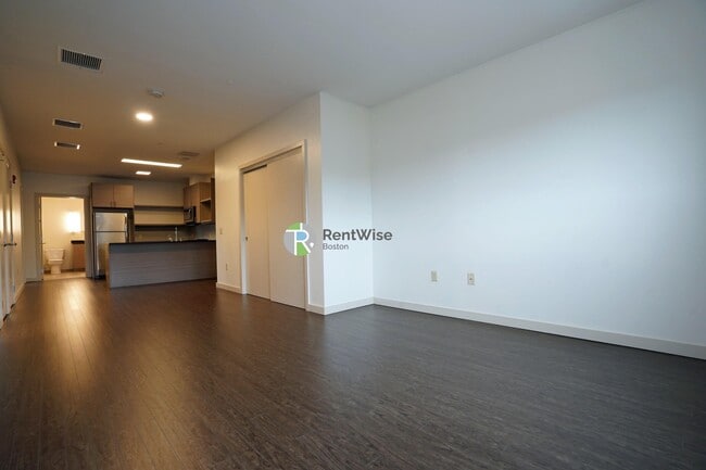 Building Photo - 400 Langley Rd