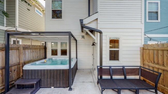 Building Photo - 5202 Kentucky Ave