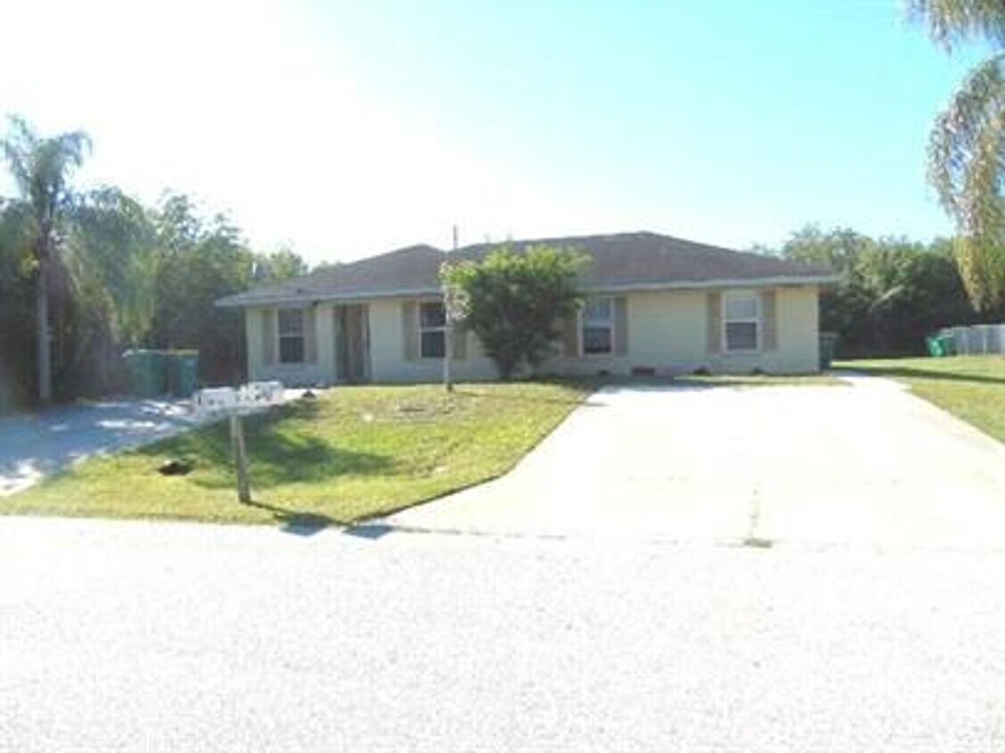 Primary Photo - 11151 Pendleton Ave