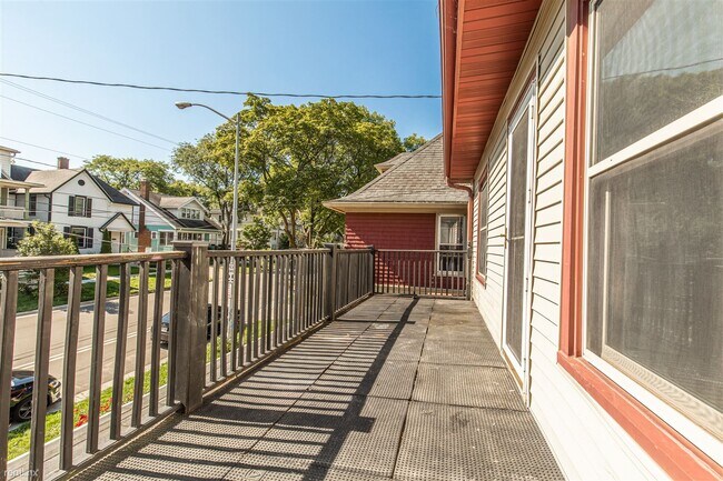 Foto del edificio - 3 br, 1 bath House - 1042 East Gorham Stre...