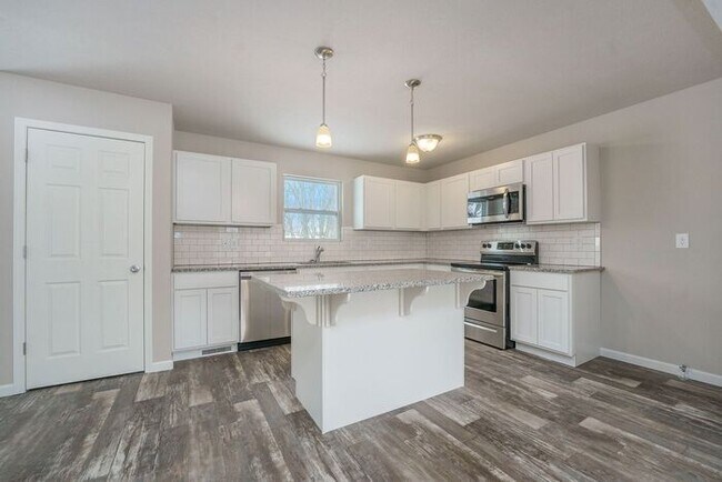 Building Photo - 7235 Heartwood Ct