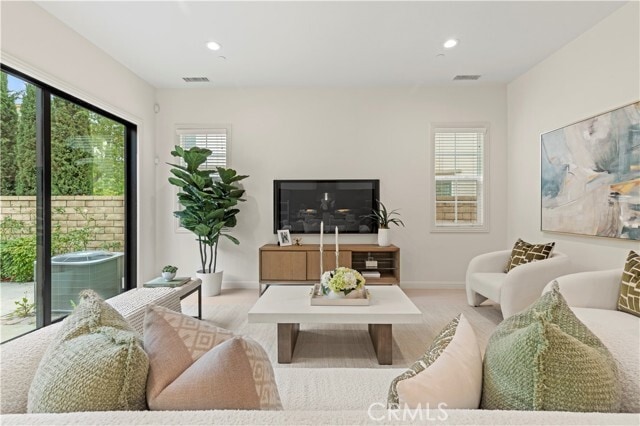 Building Photo - 40 Forster