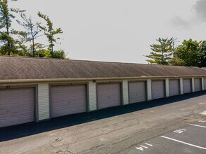 Interior Photo - TOWNHOMES AT MCNAUGHTEN