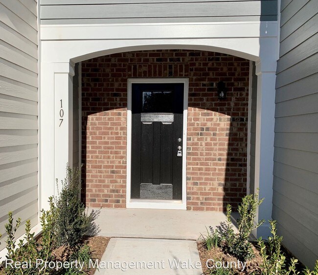 Building Photo - 3 br, 2.5 bath House - 107 Lafferty Street