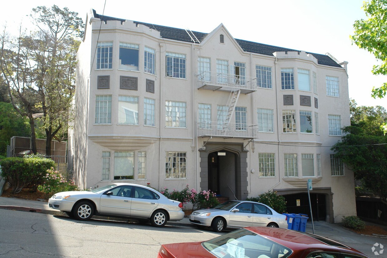 Primary Photo - 2340 Le Conte Ave
