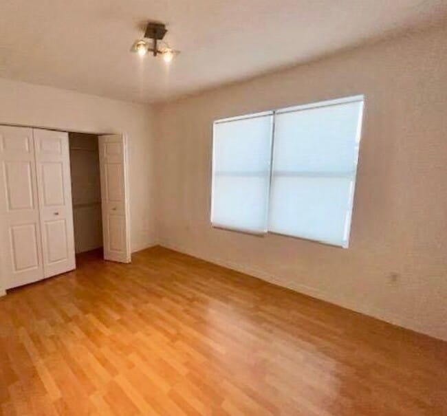 Foto del edificio - 7326 Collins Ave