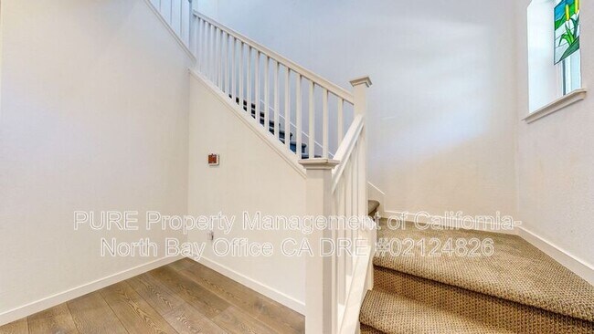 Foto del edificio - 1718 Linden Ln