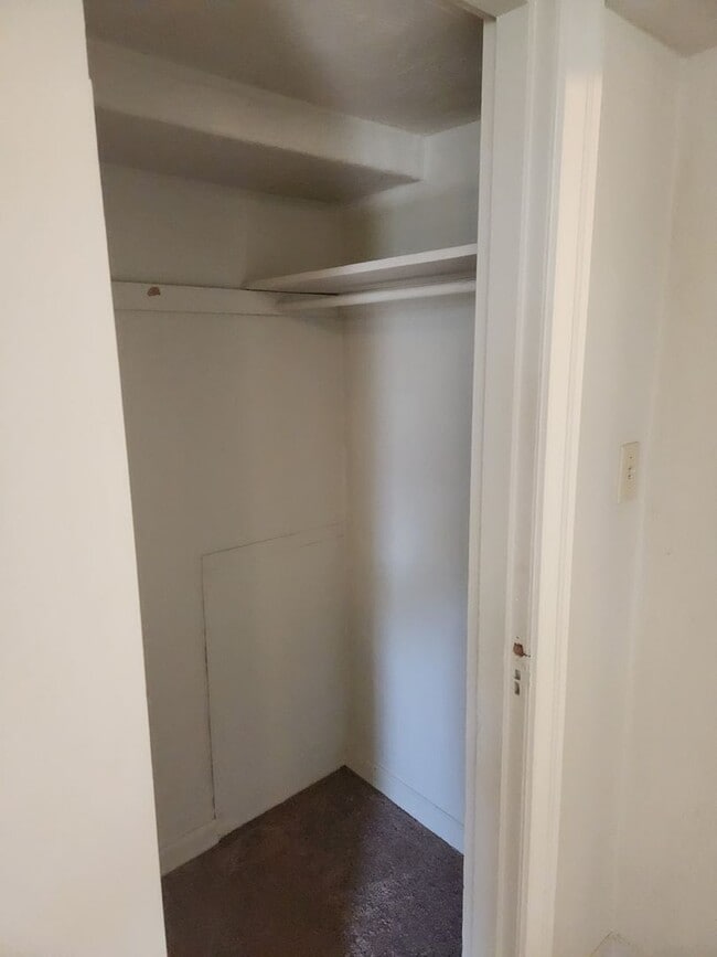 Foto del edificio - Lower Level Apartment