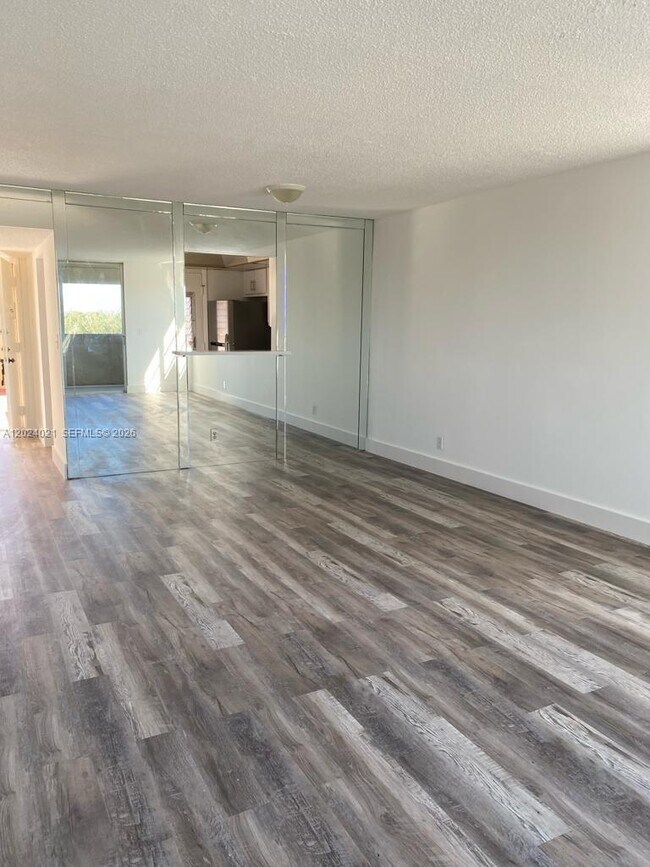 Foto del edificio - 406 NW 68th Ave
