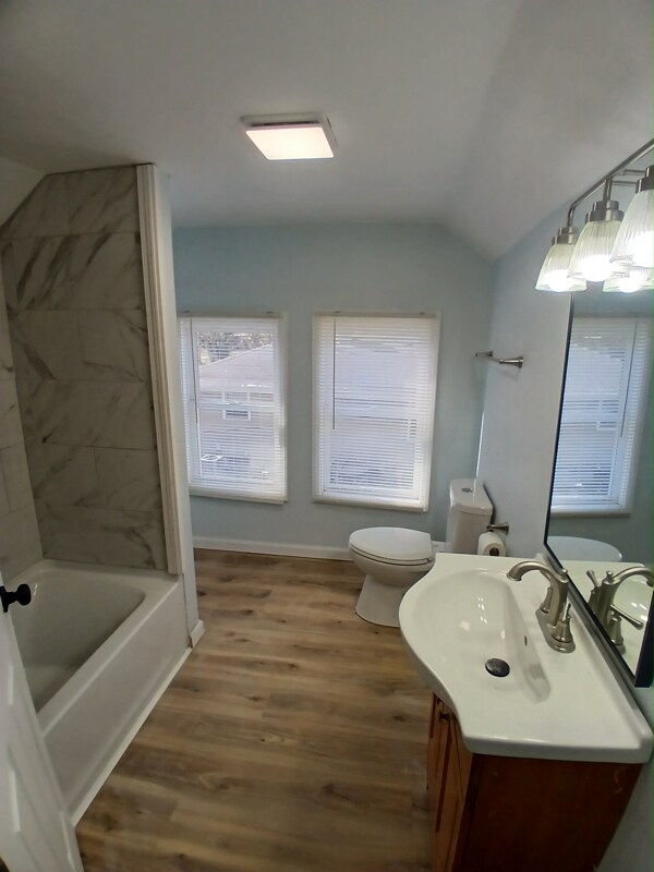 Foto del edificio - 2311 W Godman Ave