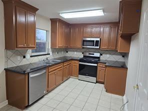Building Photo - 707 Mockingbird St
