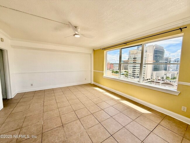 Building Photo - 311 W Ashley St