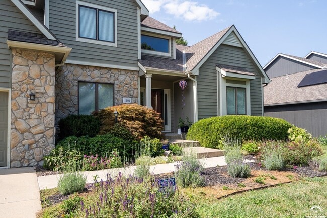 Building Photo - 1101 Stonecreek Dr