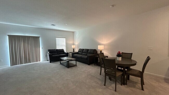 Foto del edificio - New construction!! Private Furnished Guest Suite & Office in NW Gainesville