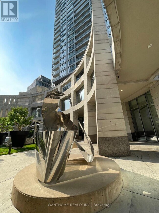 Building Photo - 2191 Yonge St