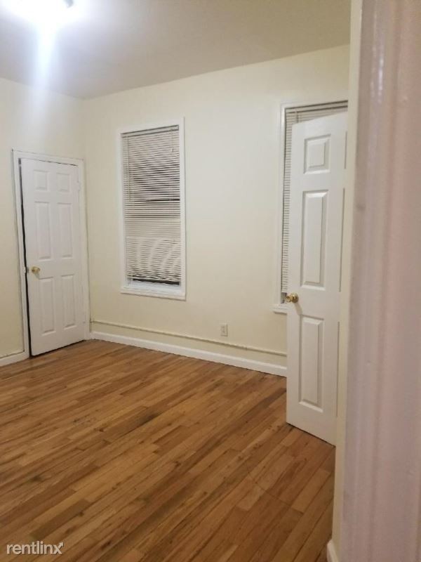 Building Photo - 935 S 19th St