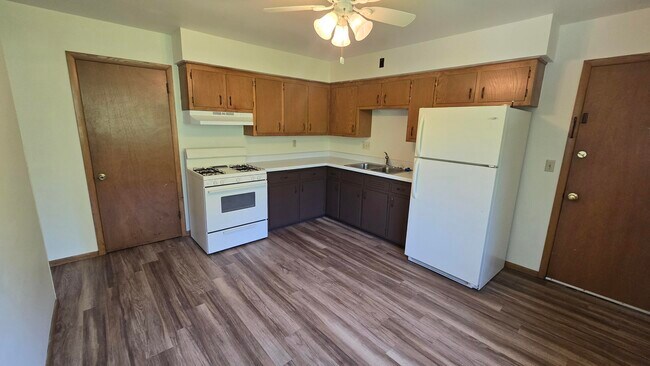 Building Photo - 515 N 18th Ave