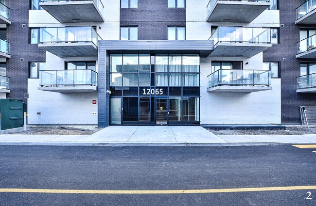 Building Photo - 12065 Rue de Blois