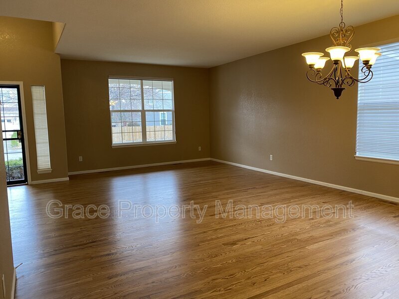 Foto principal - 13191 Leyden St