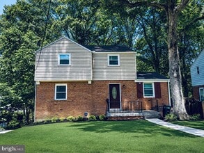Building Photo - 2500 Lake Ave
