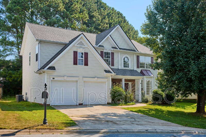 Photo - 307 Woodruff Lake Way