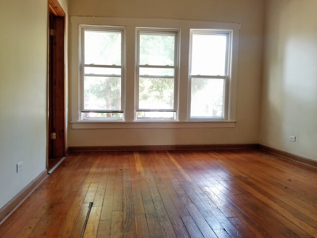 Building Photo - 3509 W Lyndale St