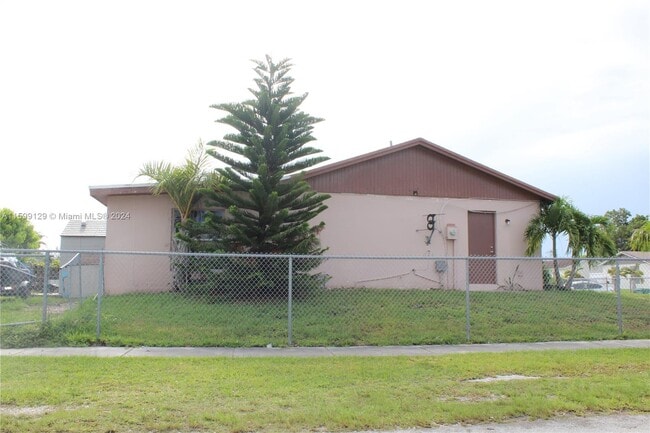 Building Photo - 12363 SW 264th Terrace