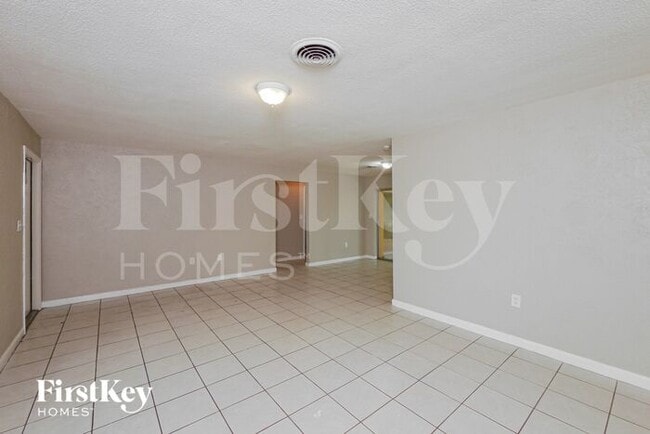 Building Photo - 2440 NW 68th Ave