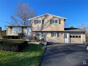 Building Photo - 17 Juneberry Ln