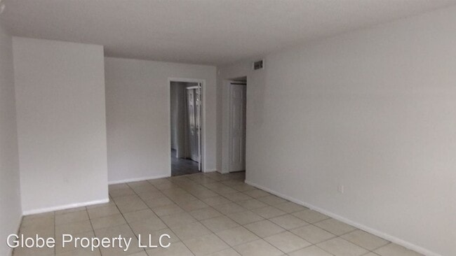 Foto del edificio - 2 br, 1 bath House - 829 Sky Lake Circle, ...