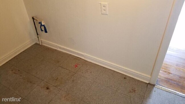 Building Photo - 2 br, 1 bath House - 1425 Drewry St