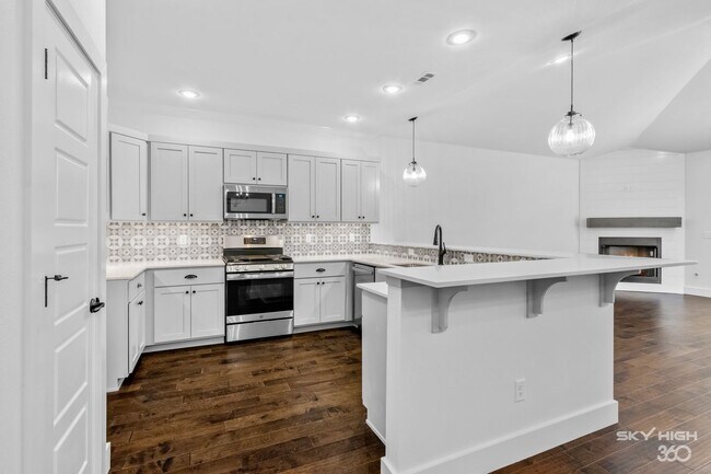 Foto del edificio - 2196 N Woodlark Ln