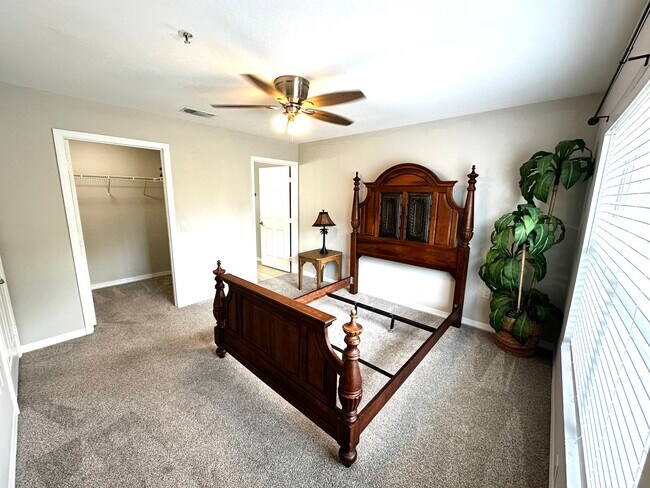 Foto del edificio - 4274 Calinda Ln