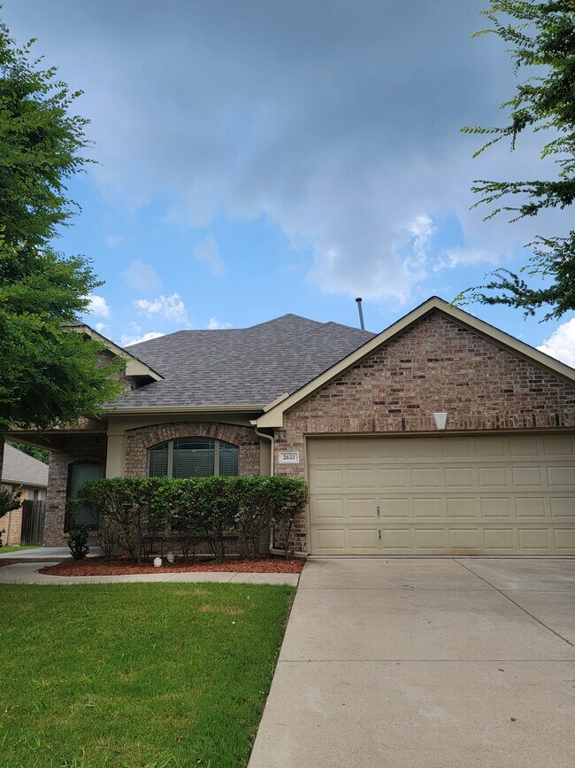 Foto del edificio - 2633 Pine Trail Dr