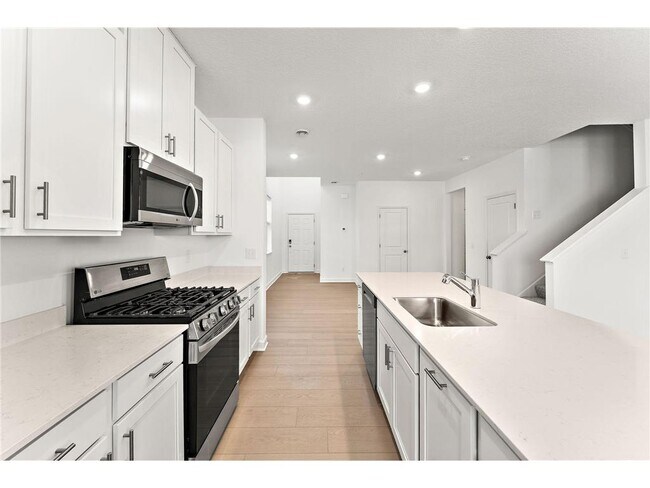 Foto del edificio - 2239 Tyrone Dr S