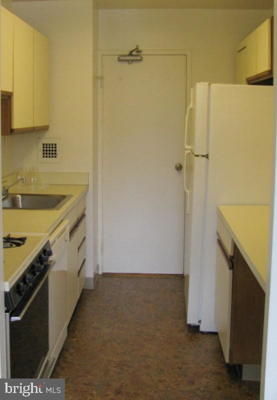 Building Photo - 6621 Wakefield Dr