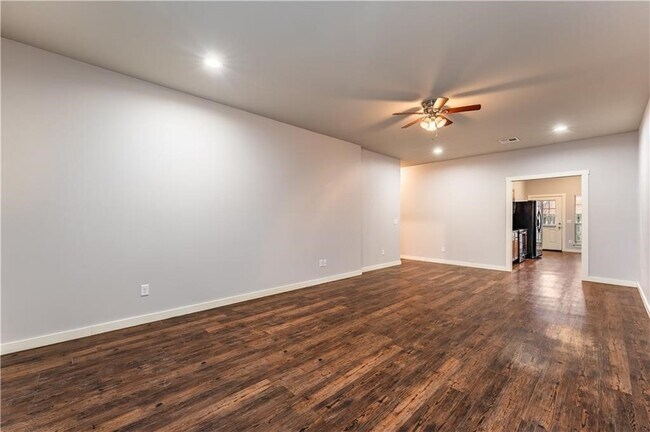 Building Photo - 317 Copper Oaks Dr