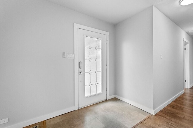 Building Photo - Charming and Cozy 3 Bedroom in Bentonville!!
