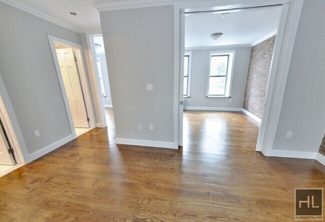 Foto del edificio - East 100th Street