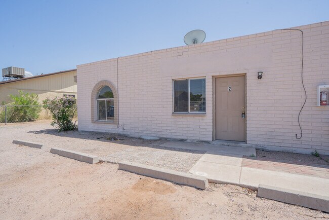 Foto del edificio - 501 E KACHINA AVE UNIT 2, APACHE JUNCTION AZ