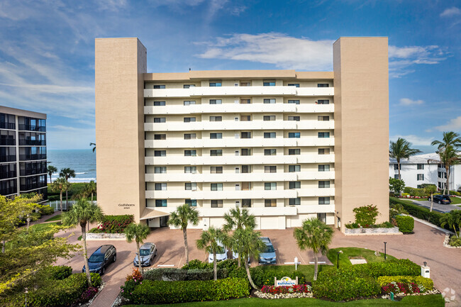 Building Photo - Golfshores at Vanderbilt Beach