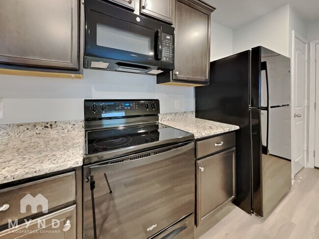 Foto del edificio - 8431 Liberty Sky Rd
