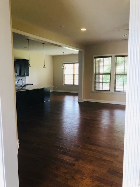 Foto del edificio - Spacious 5 Bedroom with 4 Baths Harrisburg