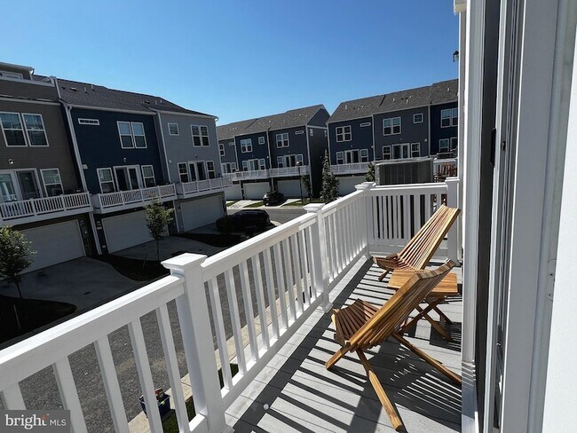 Foto del edificio - 623 Hemsworth Ln