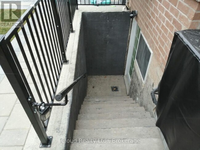 Building Photo - 1198 McEachern Ct