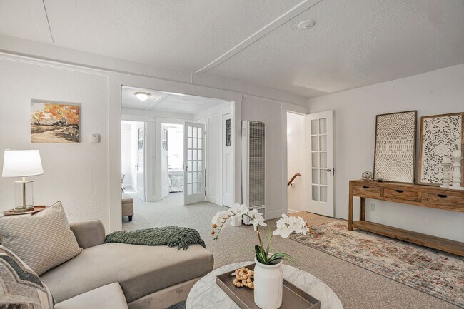 Foto del edificio - CHARMING 2-BEDROOM COTTAGE IN THE HEART OF...